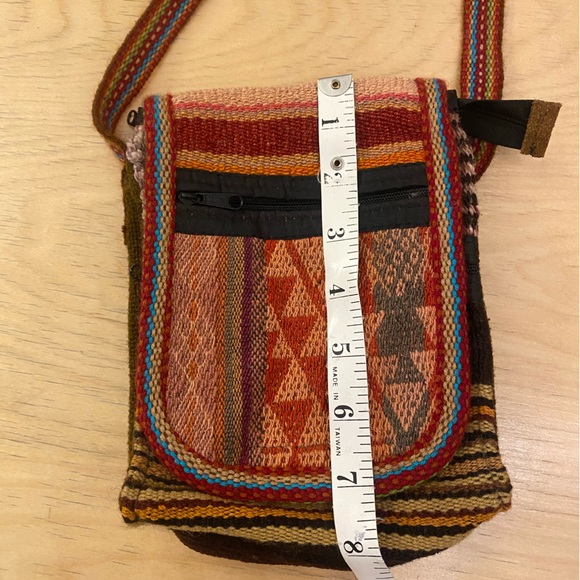 NWOT Red knit purse - Picture 6 of 8